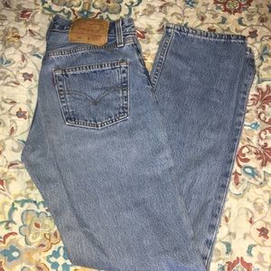 Women’s Levi’s 💓